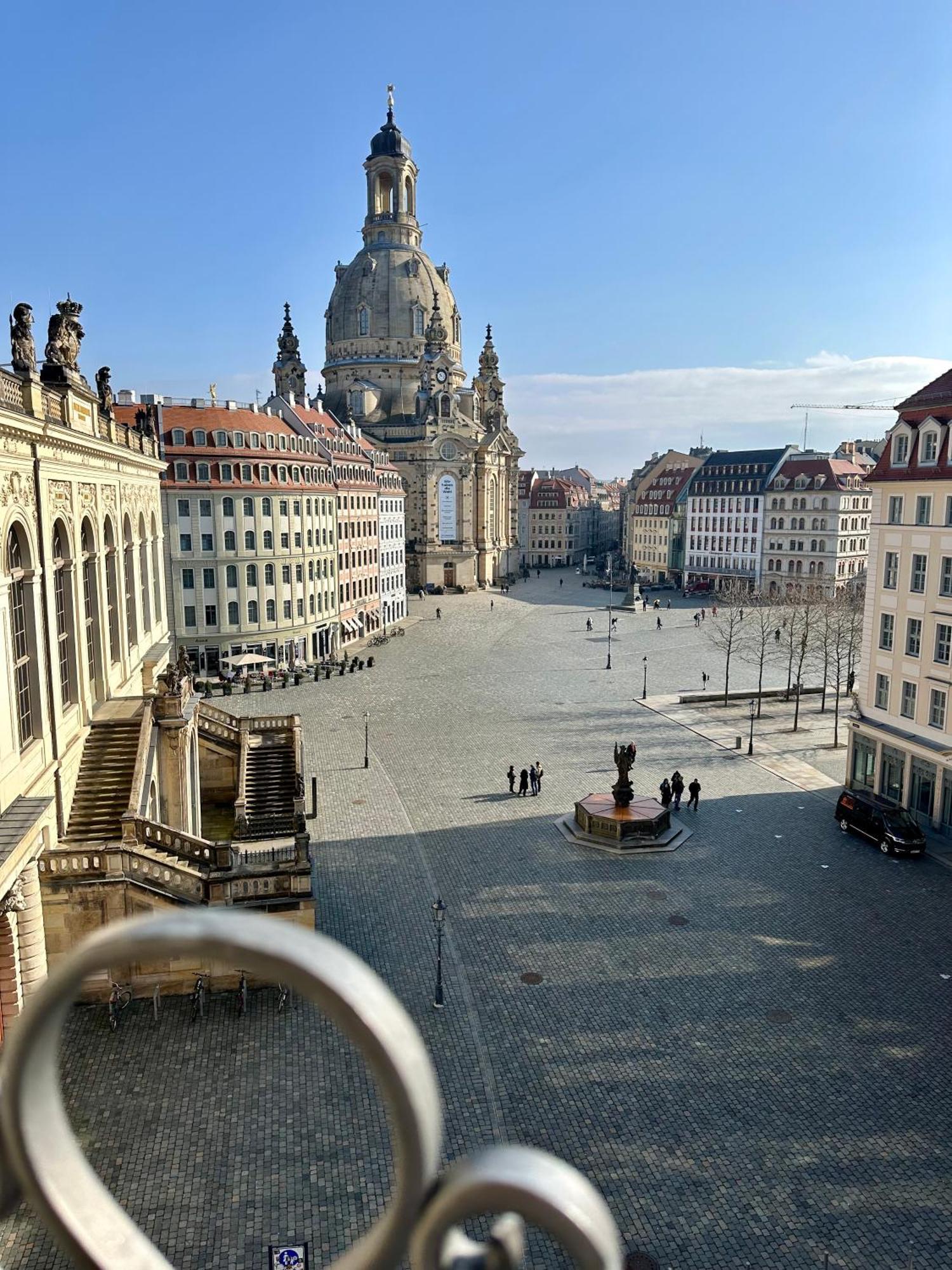 Luxus Suite Mit Einmaligem Blick Auf Die Frauenkirche Dresden Exterior photo